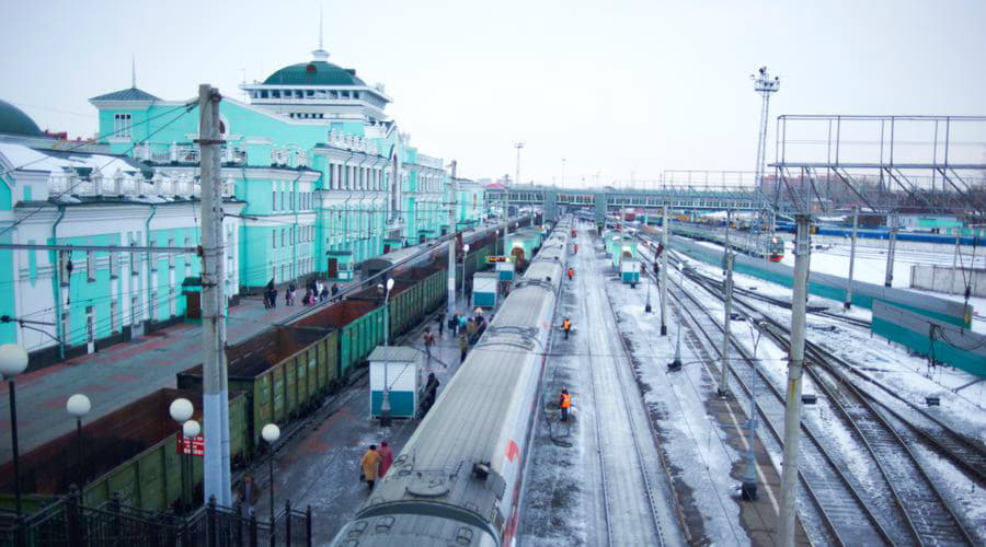 Forniamo un'ampia gamma di opzioni di noleggio auto a Omsk